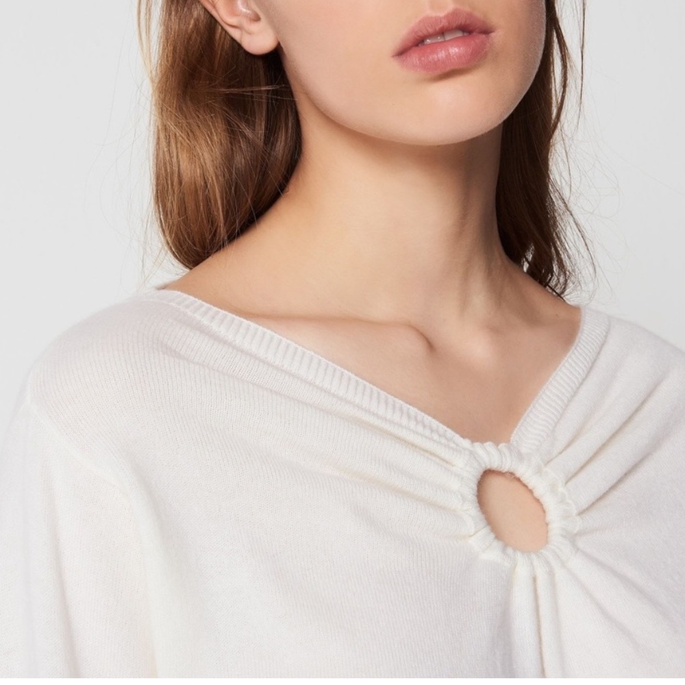 SANDRO Wool Cashmere Sweater In Ecru Cashmere Sweater Keyhole Circular Detail
